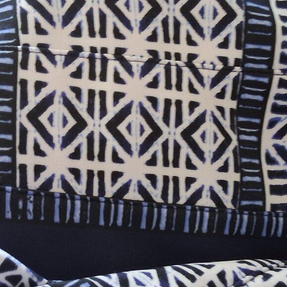 Vince Camuto Halter Fit & Flare Geometric Patterned Navy & White Dress sz 10/B19 - Picture 8 of 10